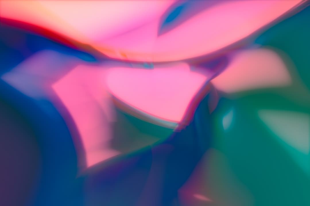 《白玫瑰》刘钢身份是什么 刘钢身边的女性是谁